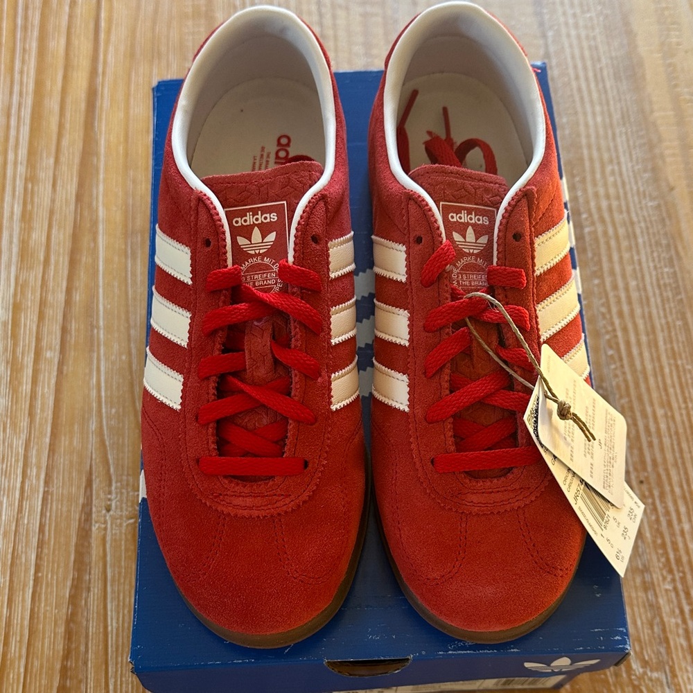 Adidas Gazelle Lo Pro Women’s 6.5 Red and White Classic Sneakers